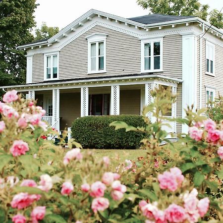 Evangeline Inn & Motel Grand pré Eksteriør billede