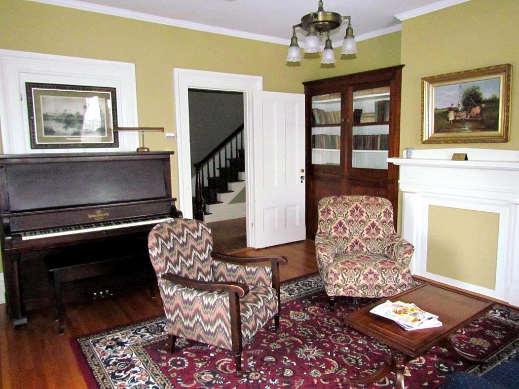 Evangeline Inn & Motel Grand pré Eksteriør billede