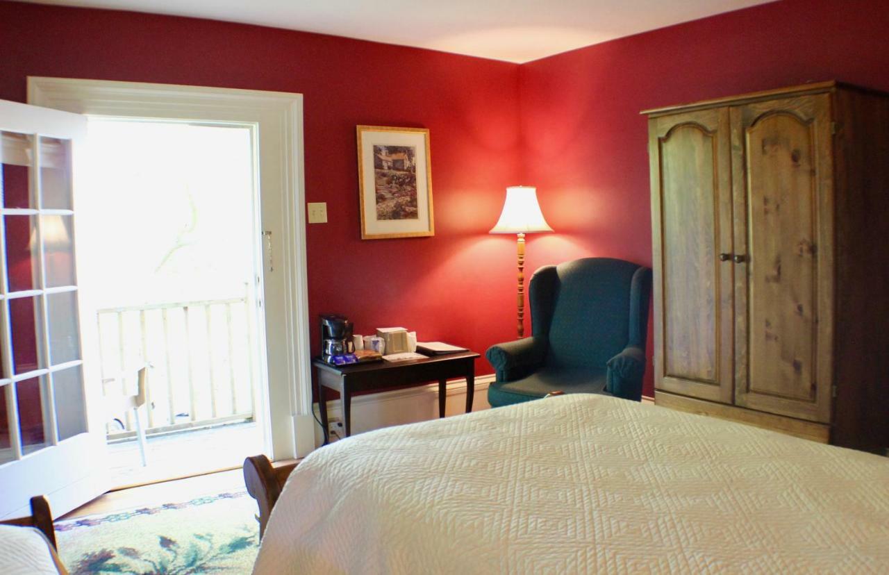 Evangeline Inn & Motel Grand pré Eksteriør billede