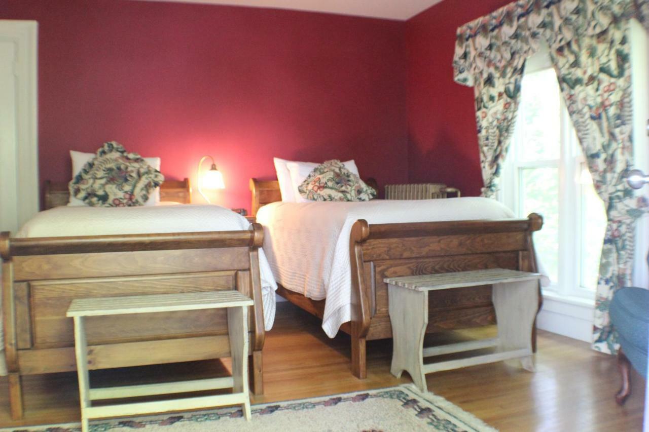 Evangeline Inn & Motel Grand pré Eksteriør billede