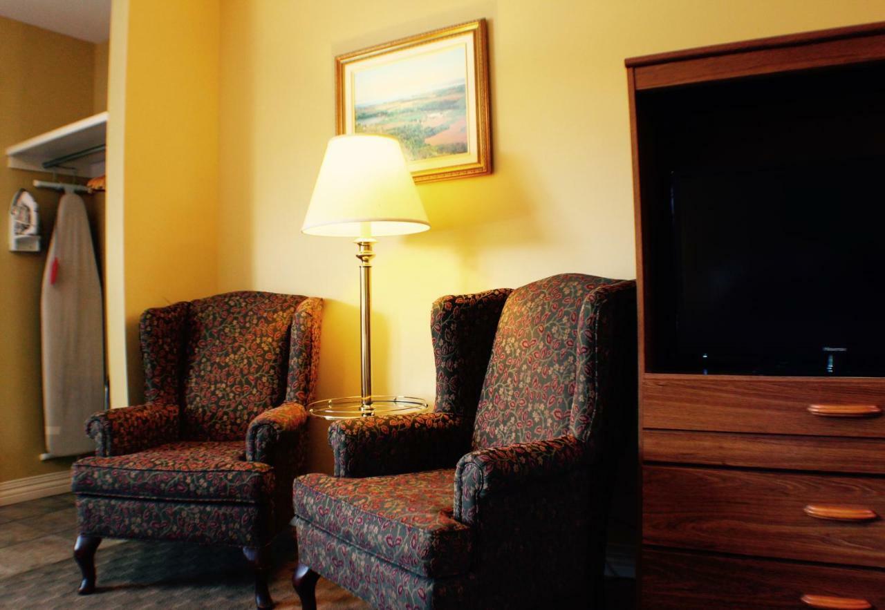 Evangeline Inn & Motel Grand pré Eksteriør billede