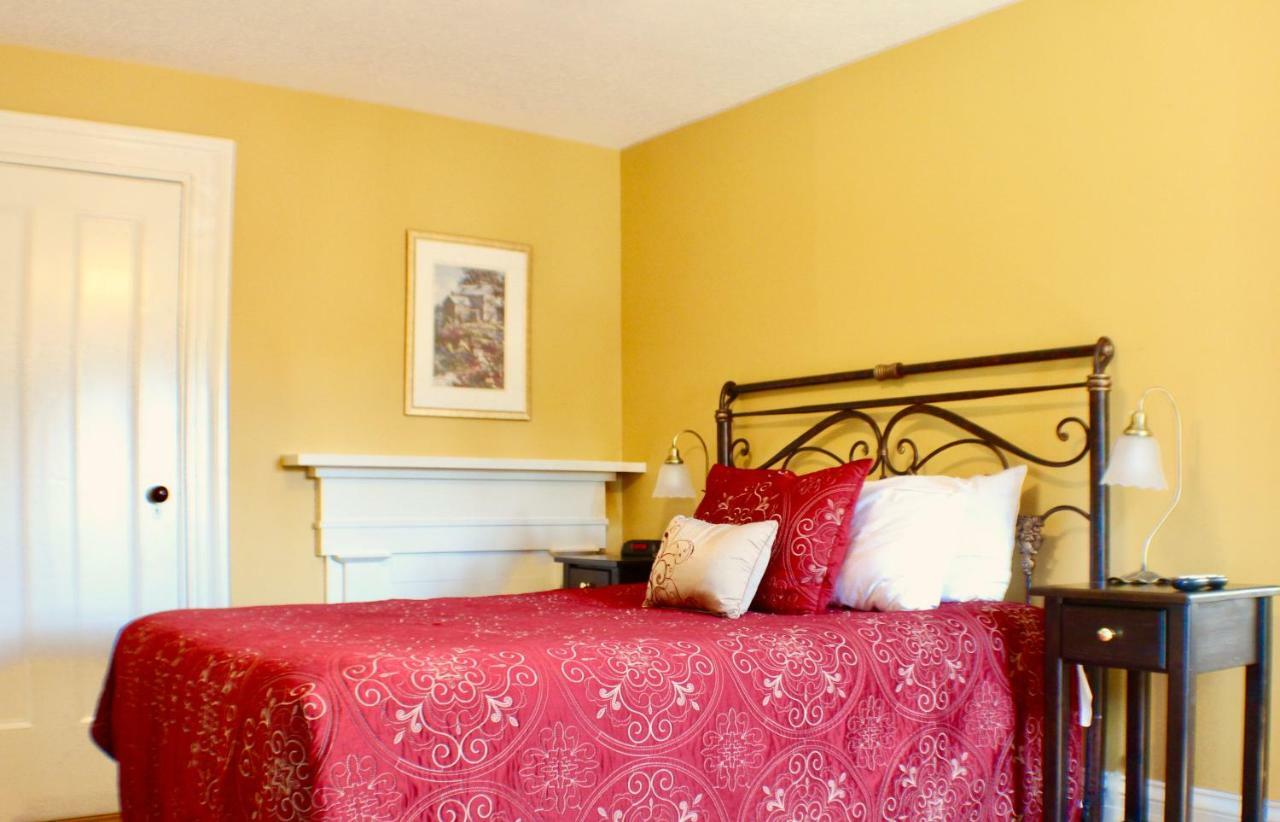 Evangeline Inn & Motel Grand pré Eksteriør billede