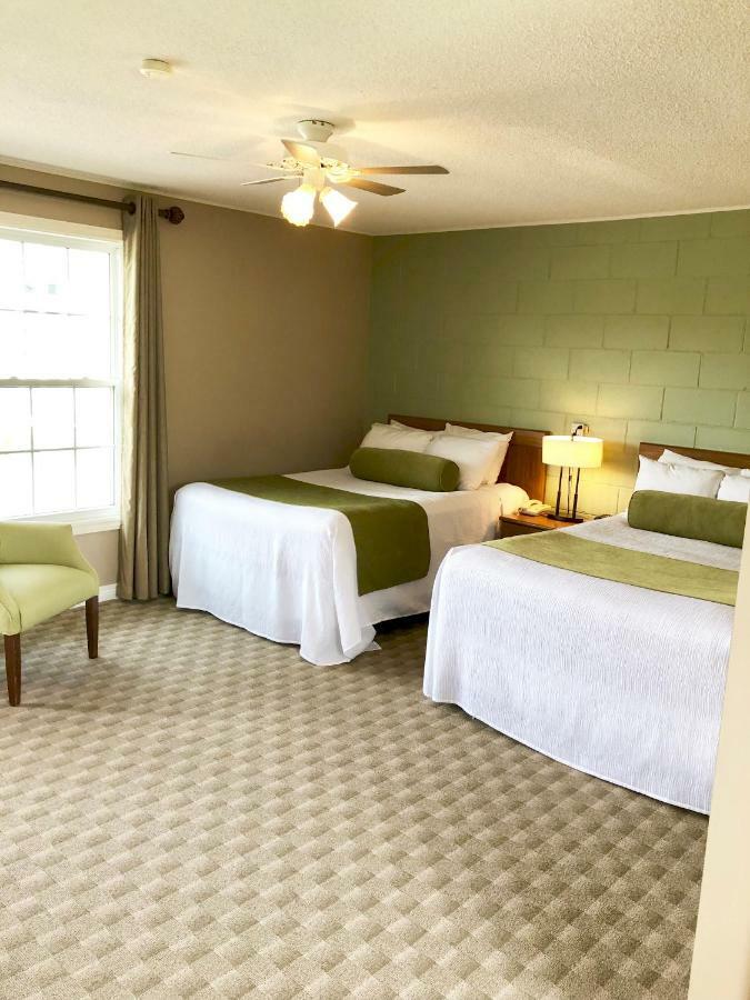 Evangeline Inn & Motel Grand pré Eksteriør billede