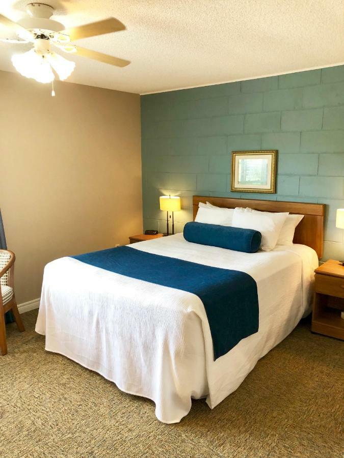 Evangeline Inn & Motel Grand pré Eksteriør billede